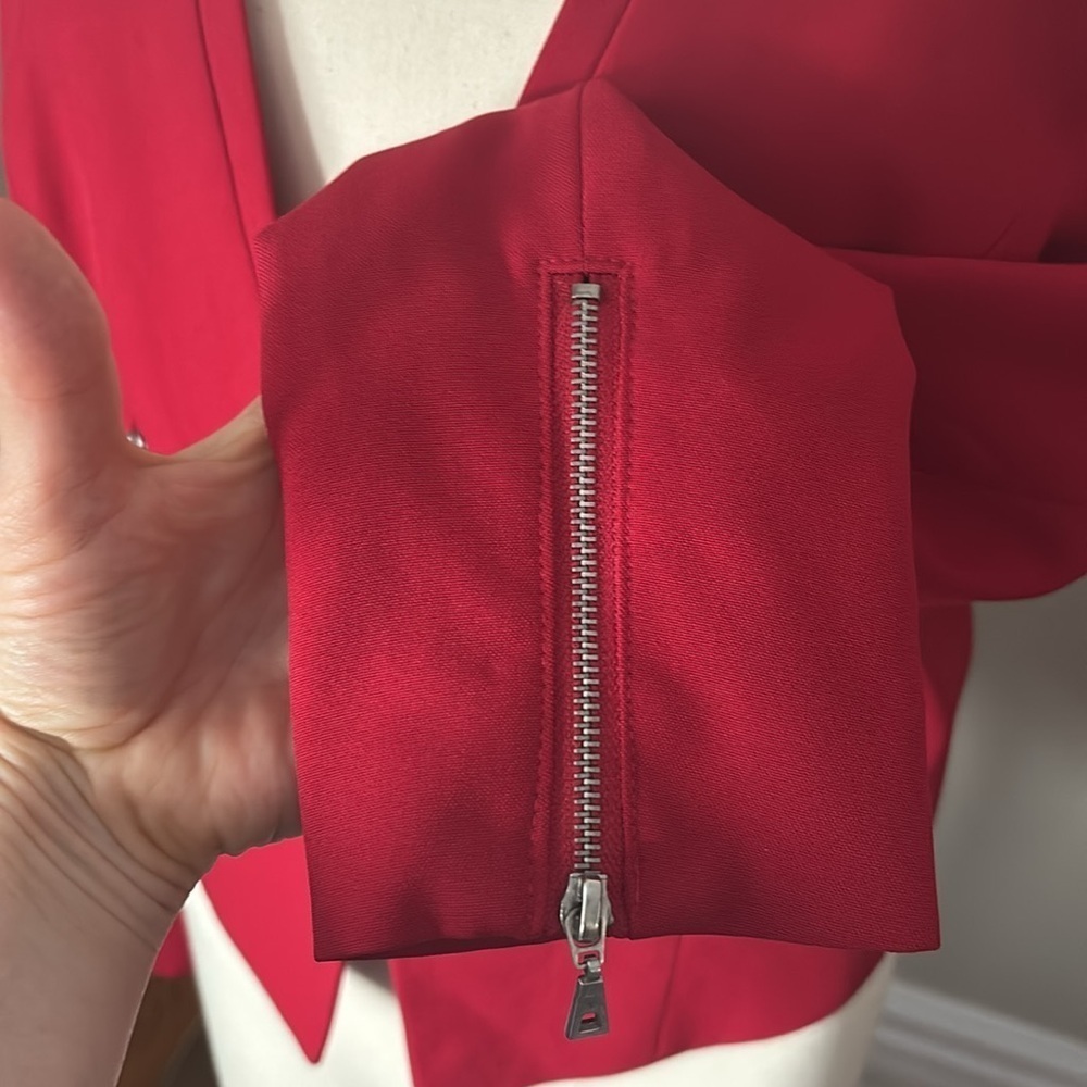 Suzy Shier Cropped Open Front Red Blazer Pointed Bottom Sz XS - Picture 4 of 7